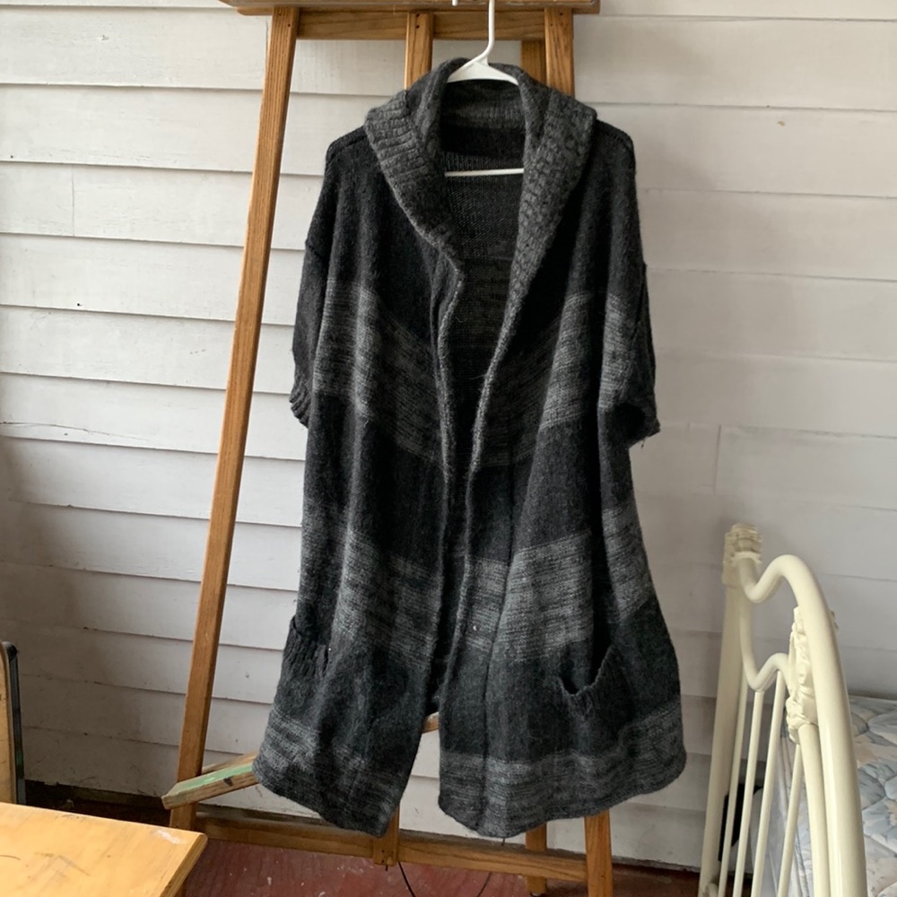 Stunning Vintage 100% alpaca coatigan